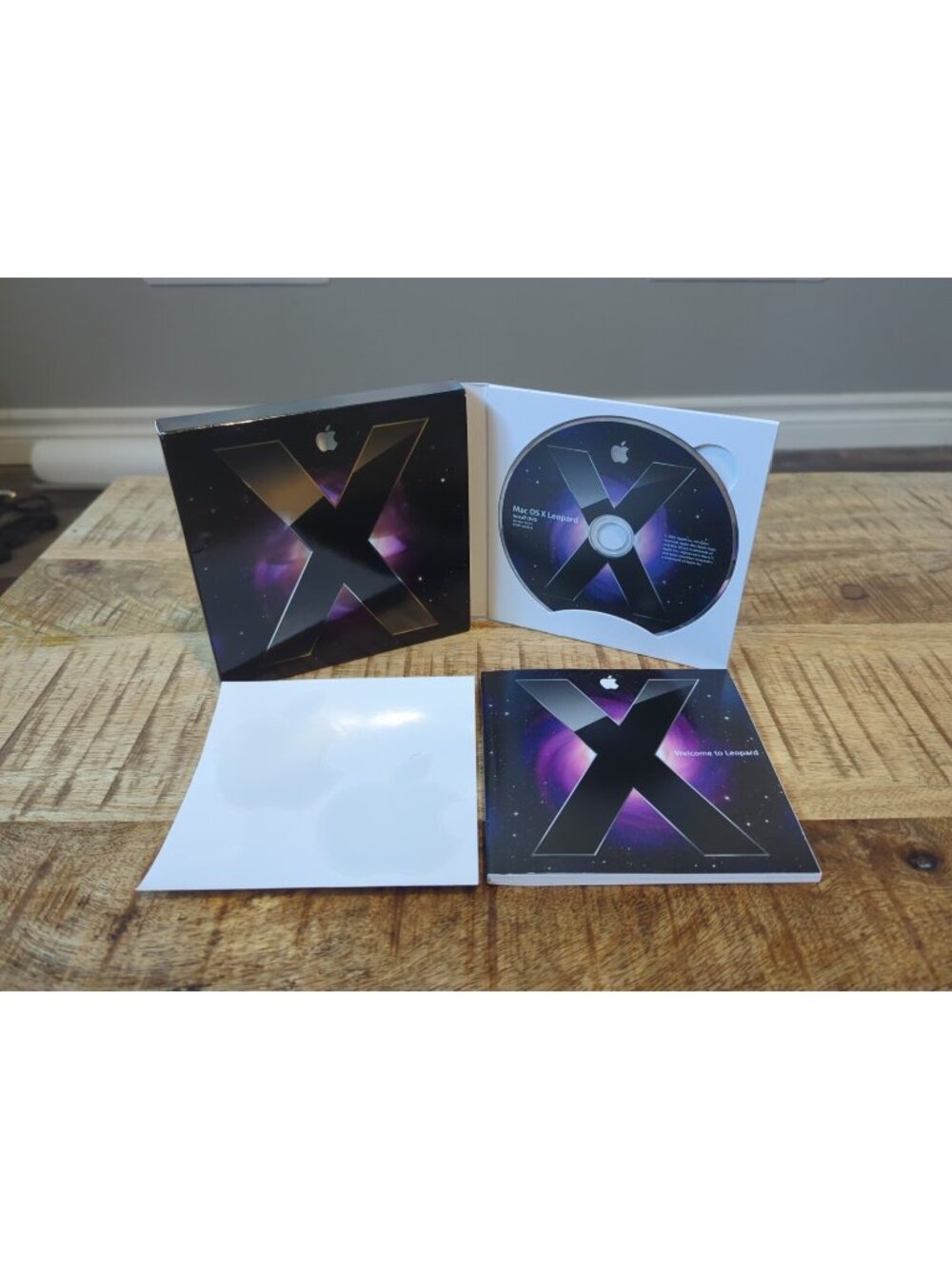 Apple Mac OSX Leopard DVD Version 10.5.4 2Z691-6232-A / MB576Z/A - 100% Complete
